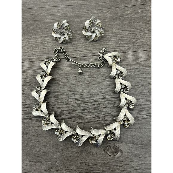 Vtg Silver Tone Smokey Grey Crystal Statement Necklace/ Earring Set. By ART - Picture 3 of 5